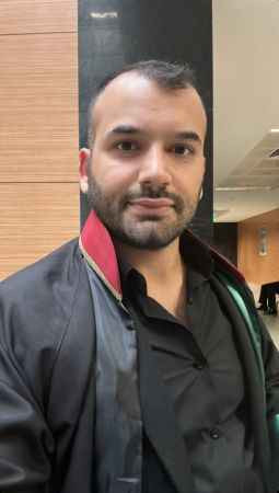 Avukat tabancasını tuvalette unuttu