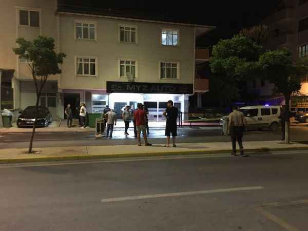 Kocaeli'de oto galeriye kurşun yağmuru