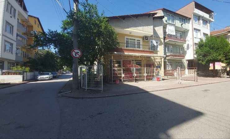 İzmit'te mahalleli, anne ve kızını taciz eden sapığı, nöbet tutarak yakaladı