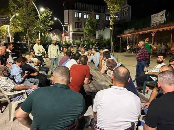 Hüseyin Ayaz sahaya indi! Aday mı oluyor?