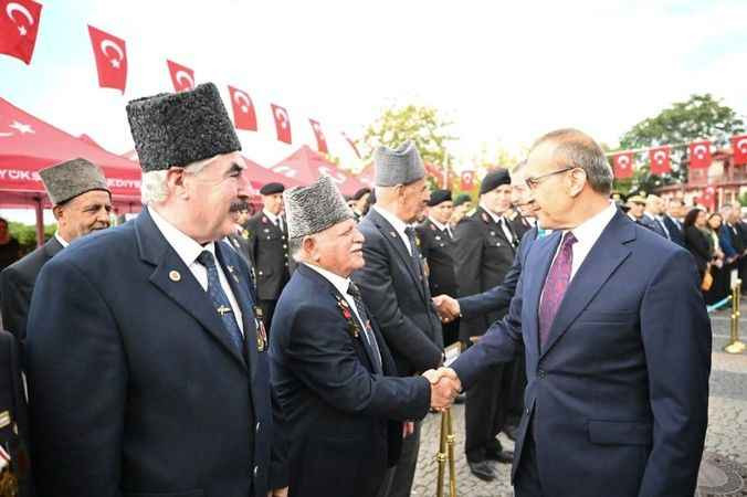 Gaziler Günü Çelenk Sunma Töreni ile Başladı
