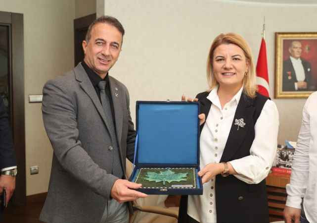 Yeniden Refahlılar’dan Hürriyet’e şaşırtan ziyaret