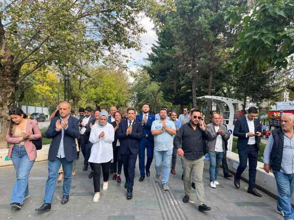 CHP’liler Yürüyüş Yoluna çıkarma yaptı