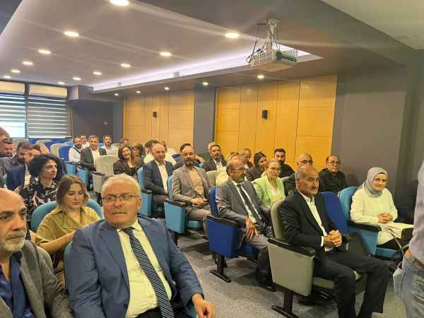 Sarı resmen göreve başladı