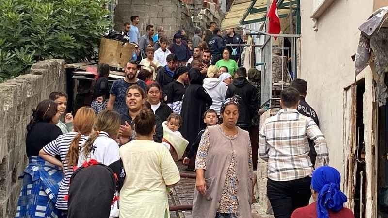 İzmit'te mahalleliyi sokağa döken yangın