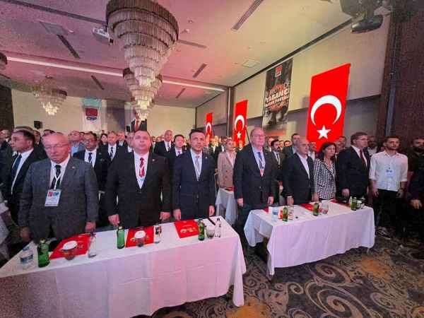 Sarı CHP heyetine bu sözlerle seslendi “Kocaeli ileri gideceğine geriye gitti”
