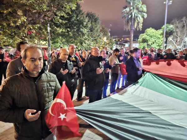 Binlerce kişi insanlık dışı saldırıyı protesto etti