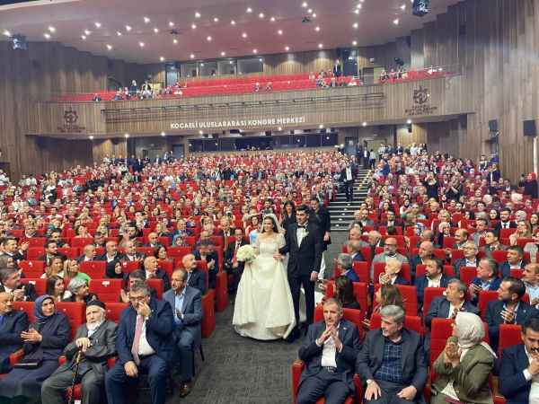 Nikahta şahit yağdı, Hülagü kızını evlendirdi