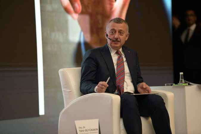 Büyükakın “liderlik” dersi verdi
