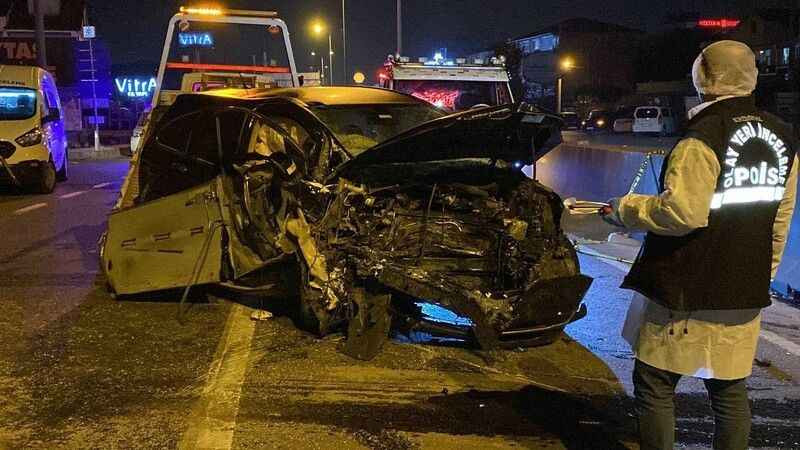 Hamile kadını ve bir çocuğu hayattan koparan kaza kamerada