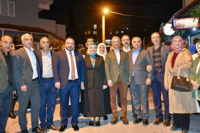 Destekçileri salona sığmadı, Dilovası’na bir kadın aday daha!