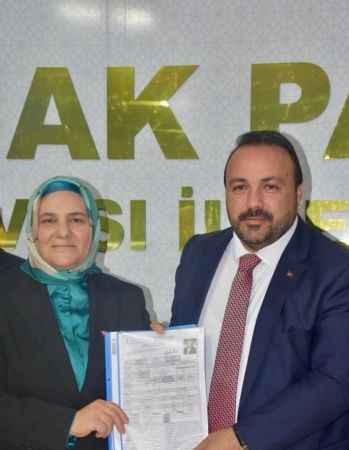 Destekçileri salona sığmadı, Dilovası’na bir kadın aday daha!