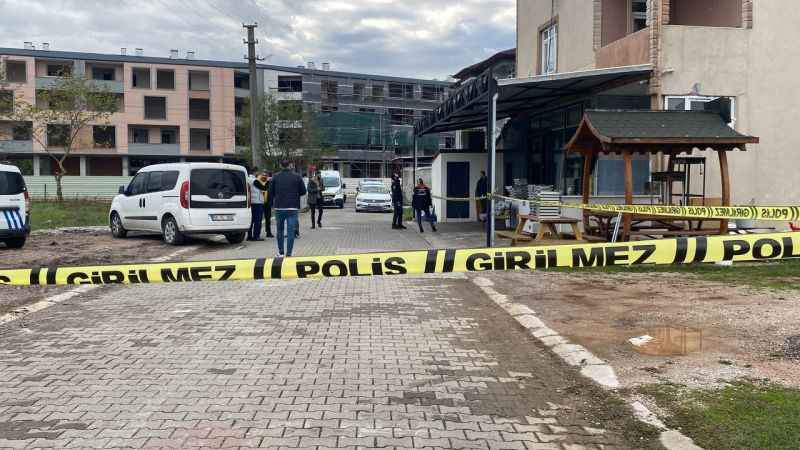 Kocaeli’de 19 yaşındaki genç başından vuruldu