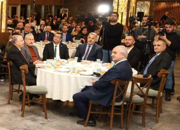 Zeki Aygün ile Ali Haydar Bulut aynı masada!