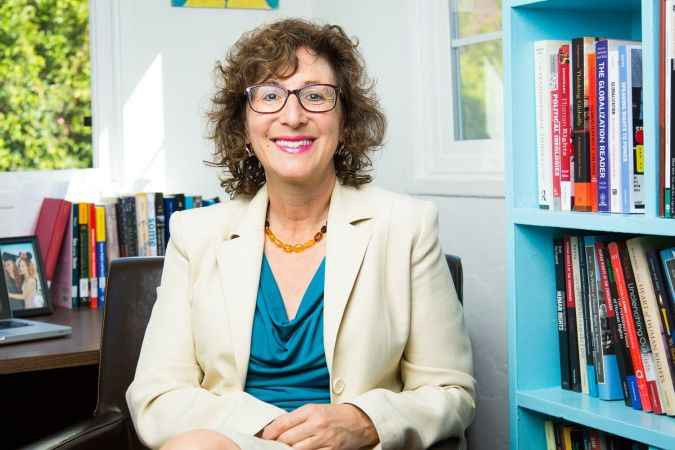 Amerikalı ünlü profesör gazetemizi kitabında kaynak gösterdi