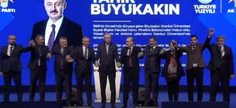 Büyükakın resmen aday