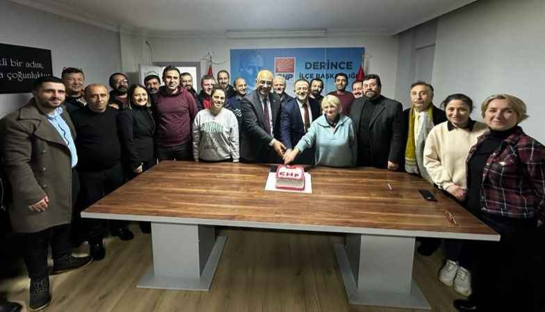 CHP Derince'de aday Gökçe pastayla karşılandı