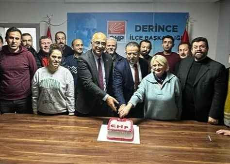 CHP Derince'de aday Gökçe pastayla karşılandı