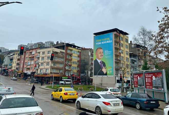 Büyükakın’a büyük afiş!