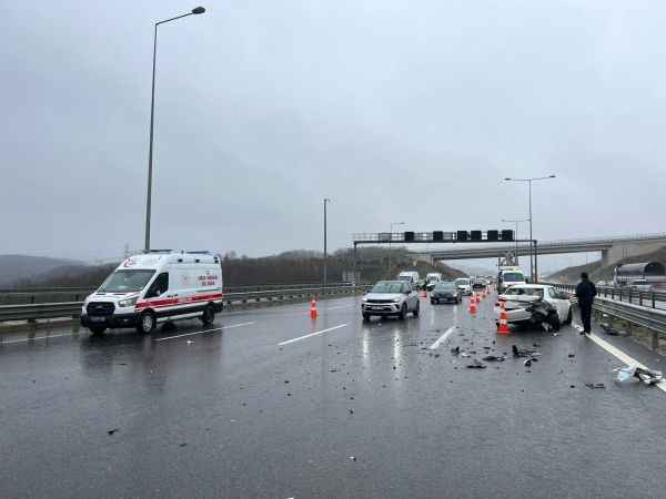 Kuzey Marmara Otoyolu'nda zincirleme kaza