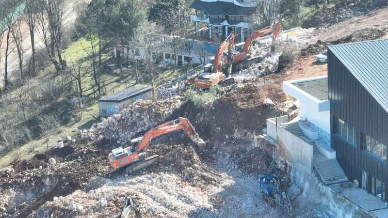 6 katlı 3 otopark geliyor