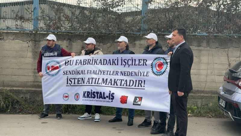 Sendikaya üye oldukları için işten atıldılar