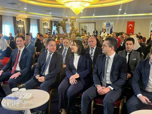 Babacan muhalefetten utanıyormuş!