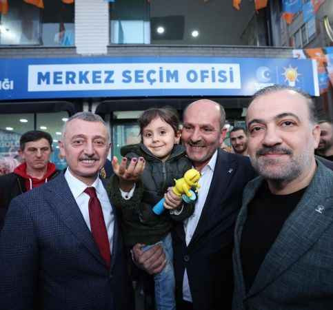 Miting gibi açılış yaptılar
