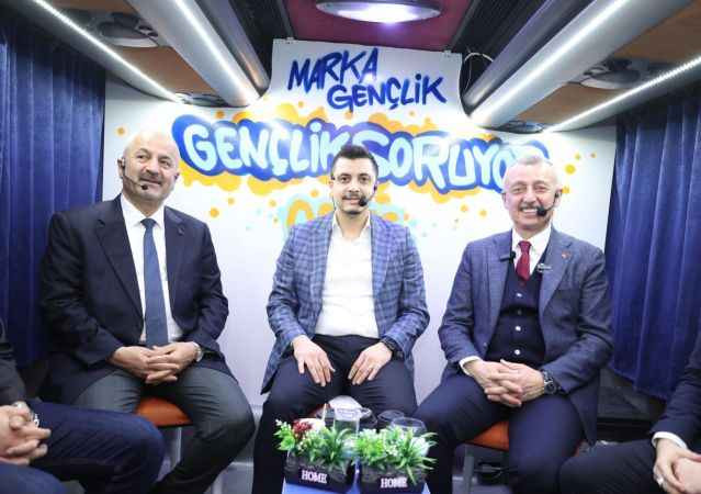 Gençler sordu Büyükakın yanıtladı