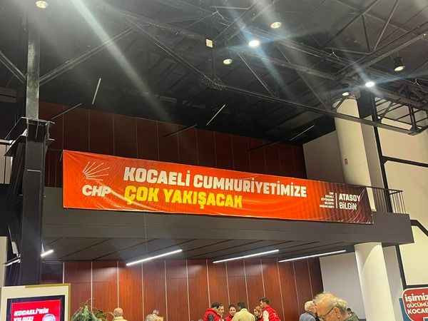 Başiskele’de asılmayan afişler Atasoy Bilgin’e nasip oldu