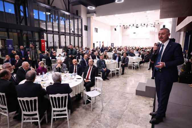 Büyükakın’dan sağlık çalışanlarına “Sizlerin hakkı ödenmez”