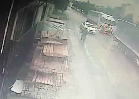 Kovalamaca arbedeyle bitti: Polisin parmağı kırıldı