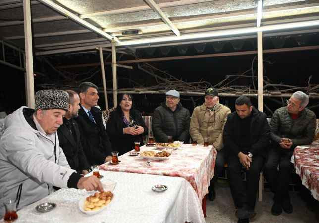 İzmit’te CHP, Kartepe’de AKP’ye destek!