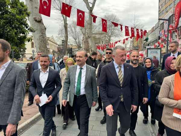 AKP’lilerden Yürüyüş Yoluna Erdoğan çıkarması!