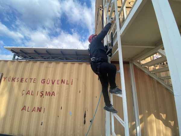 Teleferik ekibine özel eğitim