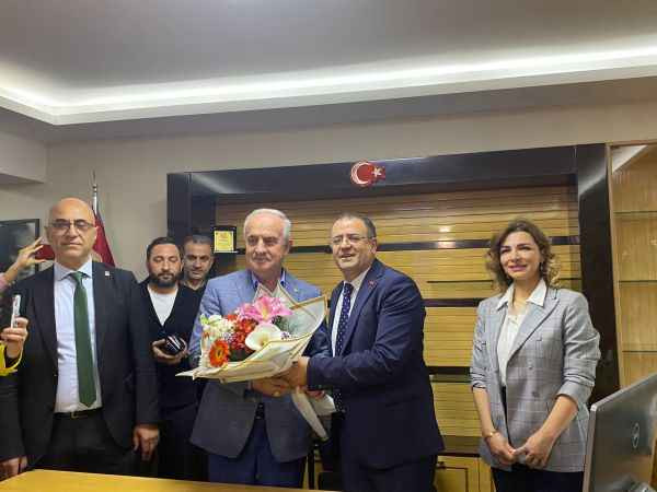Aygün görevi Gökçe’ye devretti “Derince emin ellerde”