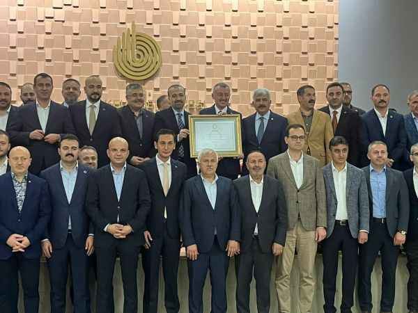 Büyükakın: Suskunluğumuz edebimizden! Acziyetimizden değil