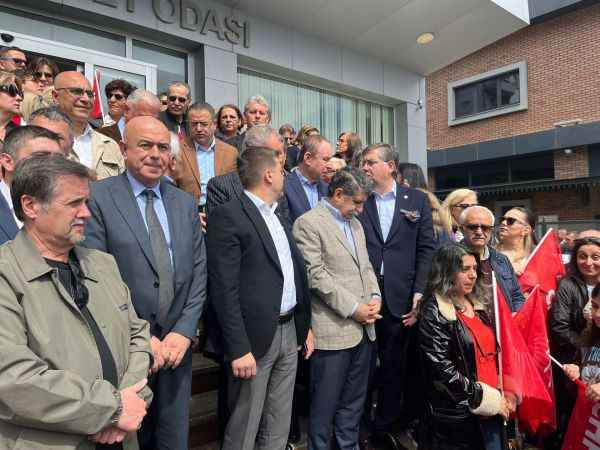 CHP’liler toplandı “Körfez’de seçim tekrarlansın, kazananı alkışlayalım”