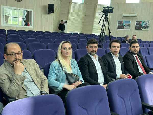 Seçim bitti ama… Acurman, Özlü’nün ensesinde…