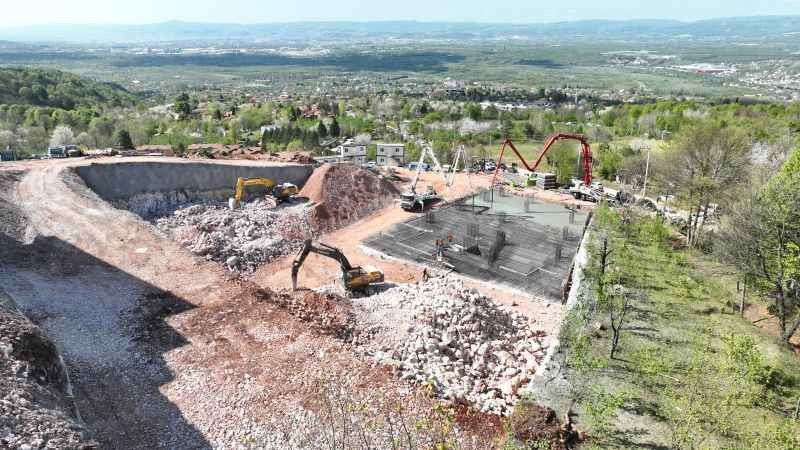 Teleferik tamam sıra otoparkında