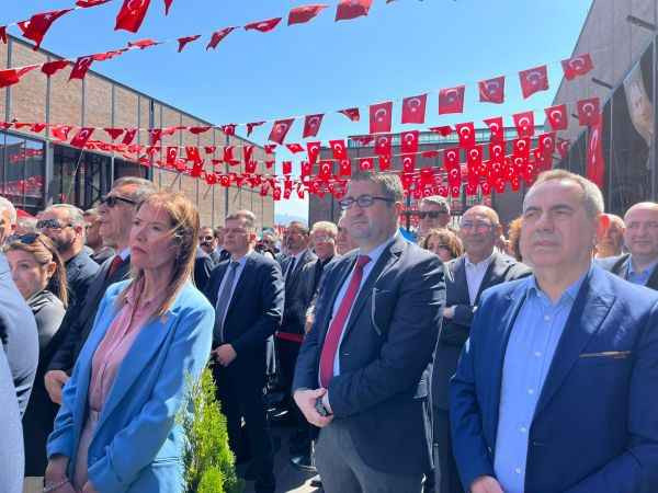 CHP’liler bayramlaşmaya çıkarma yaptılar
