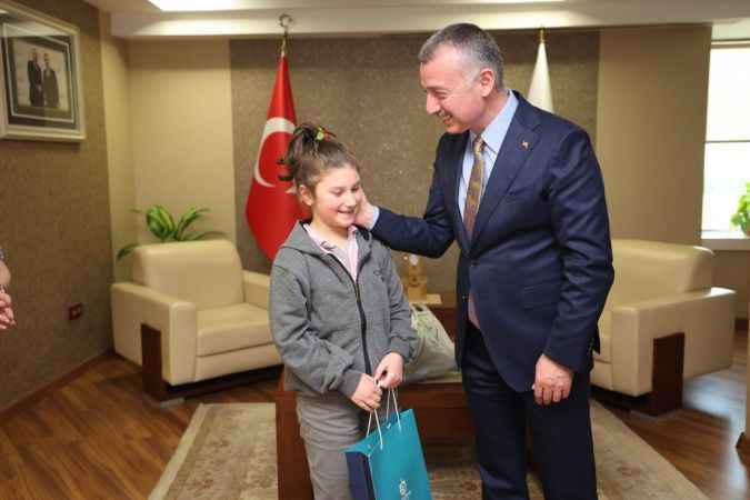 Büyükakın'ın koltuğuna o oturdu!