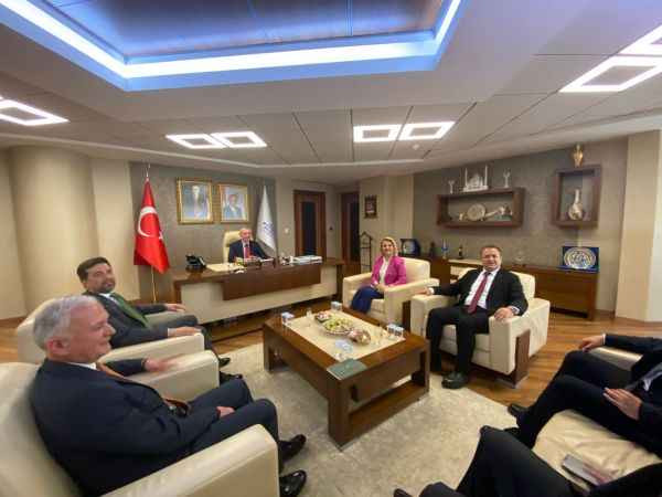 CHP’li başkanlar Büyükakın’ın yanında