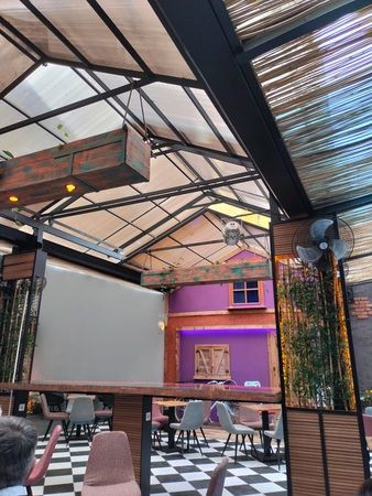 İzmitliler bu mekana bayılacak! Barcelona Bar, farklı bir konseptle geri döndü