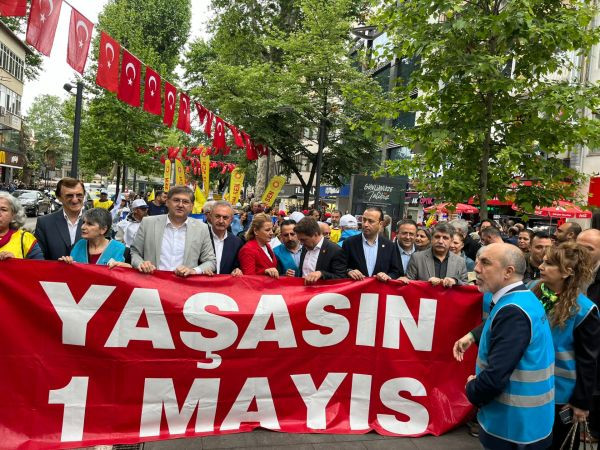 CHP Genel Başkan Yardımcısı 1 Mayıs’ı İzmit’te kutladı