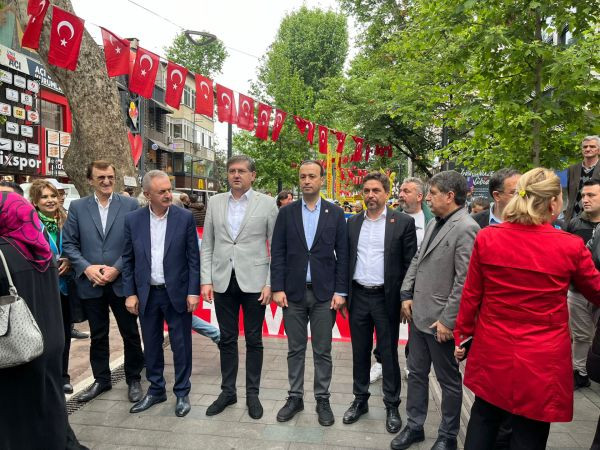 CHP Genel Başkan Yardımcısı 1 Mayıs’ı İzmit’te kutladı