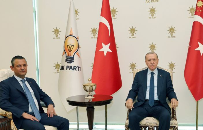 İşte Türkiye'nin özlediği tablo AKP ve CHP liderleri buluştu