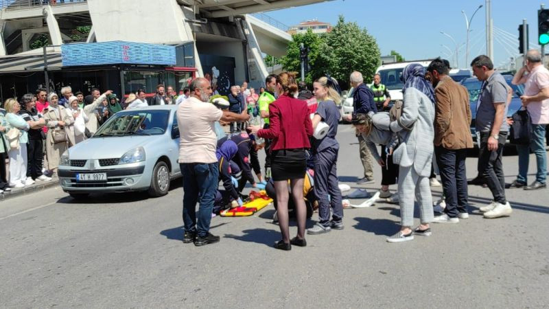 Karşıya geçmek isterken otomobil çarptı