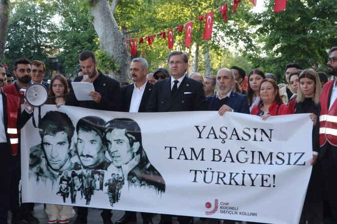 CHP’li gençlerden Deniz Gezmiş anması
