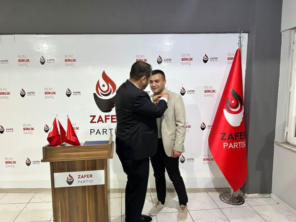 İYİ Parti’de 4 istifa! Zafer’e geçtiler